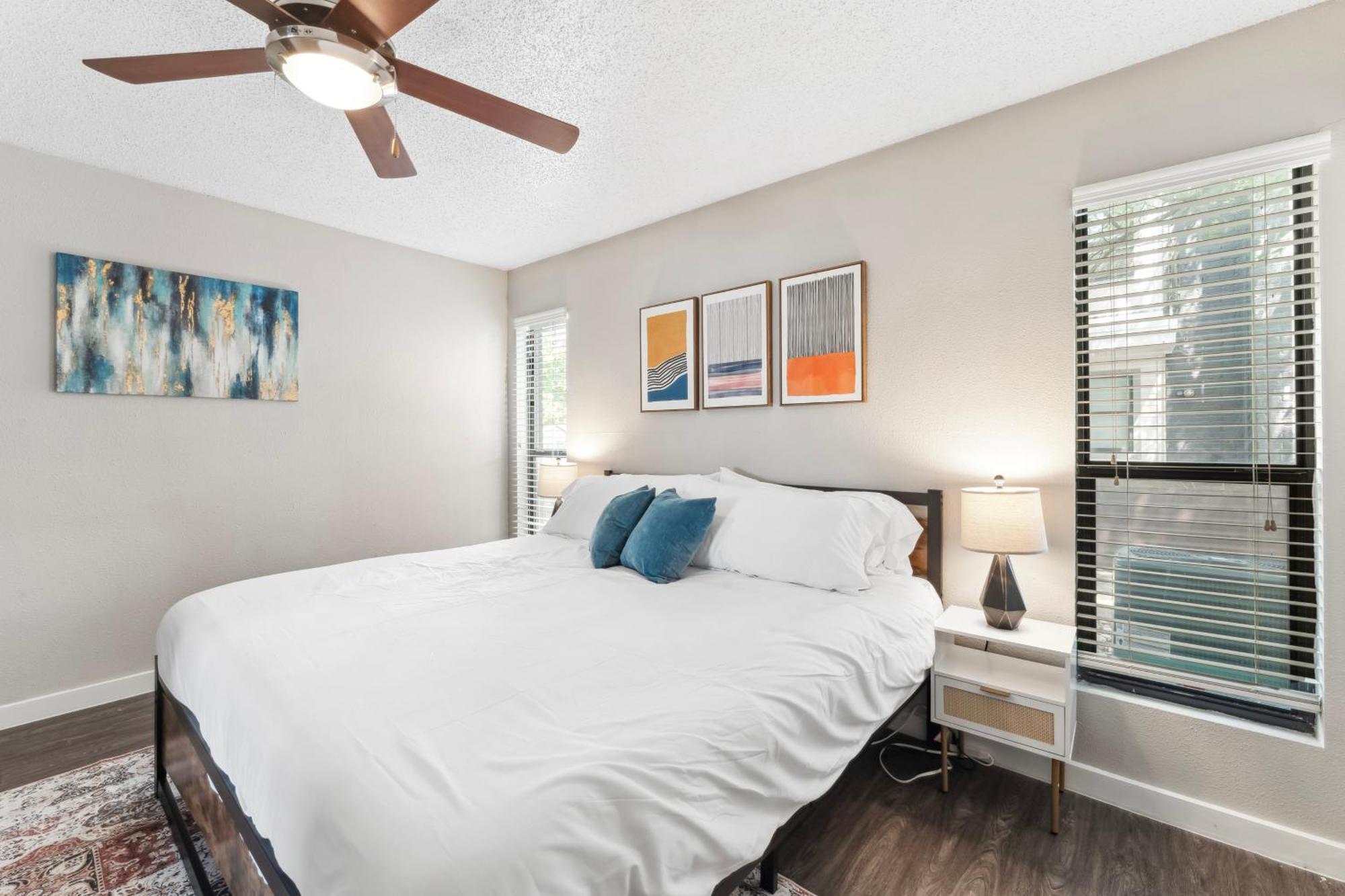 Economy King Bed Suites W Pool, Next To Downtown Austin Extérieur photo