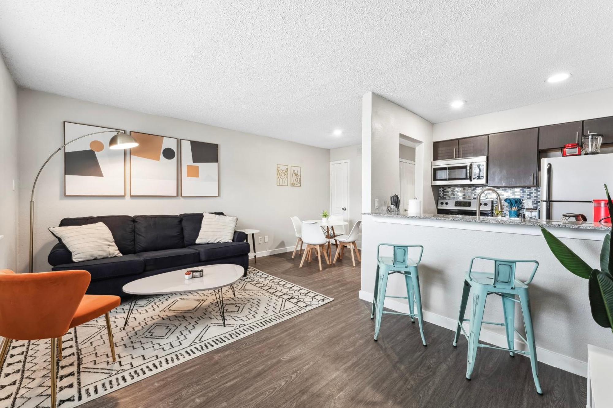Economy King Bed Suites W Pool, Next To Downtown Austin Extérieur photo