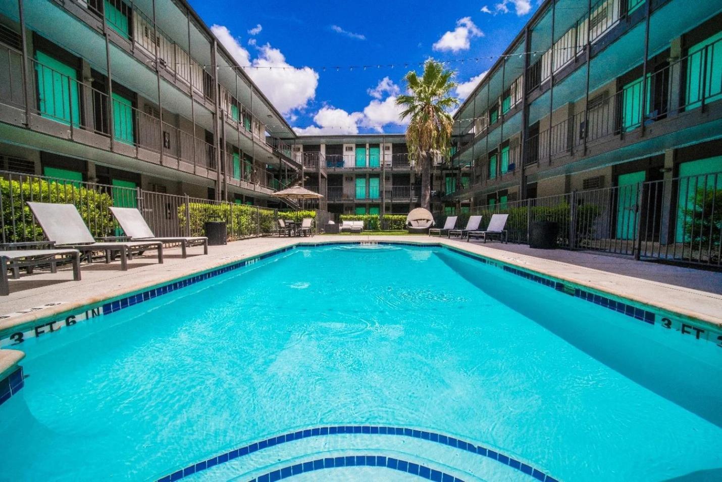 Economy King Bed Suites W Pool, Next To Downtown Austin Extérieur photo