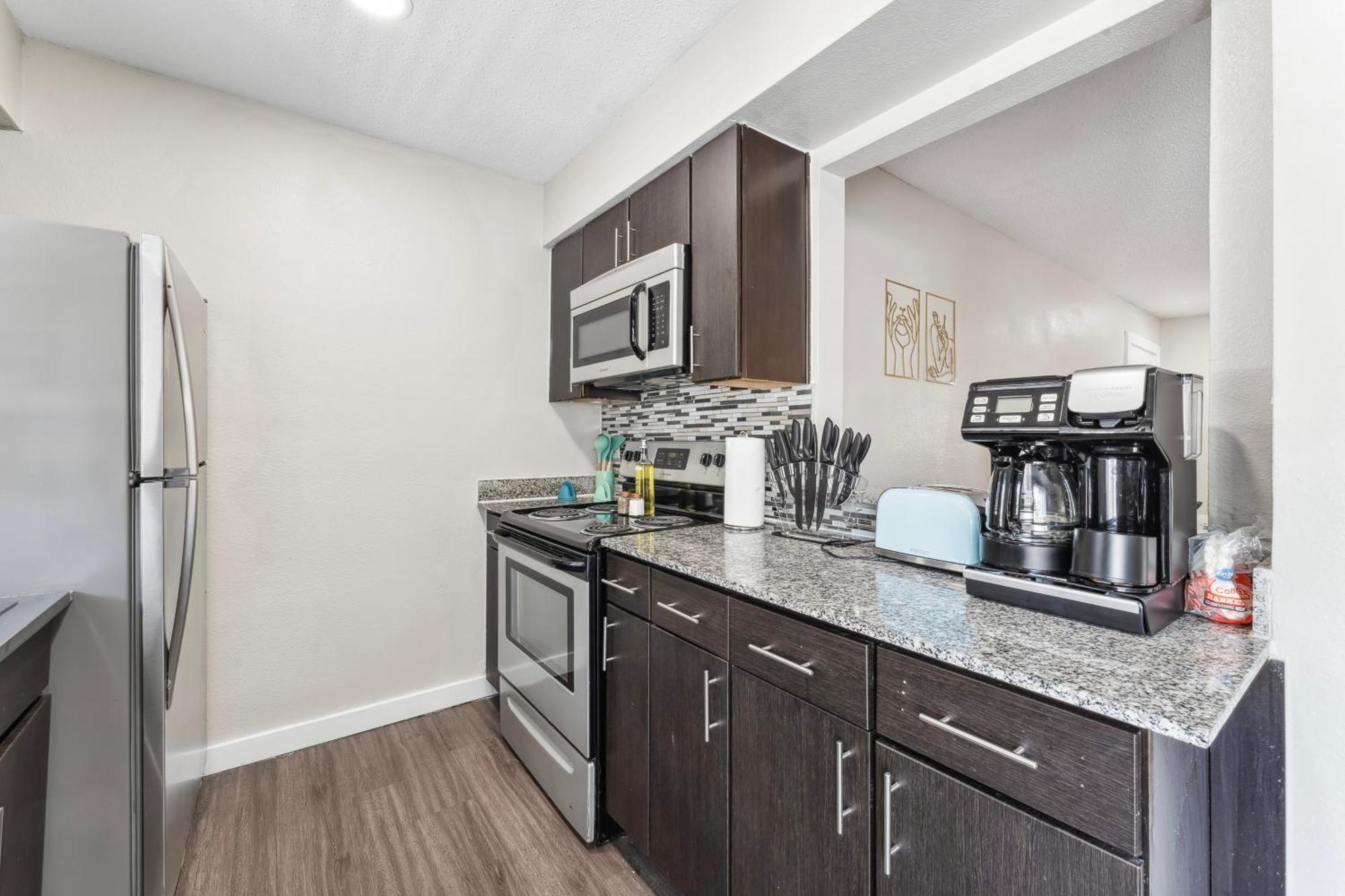 Economy King Bed Suites W Pool, Next To Downtown Austin Extérieur photo