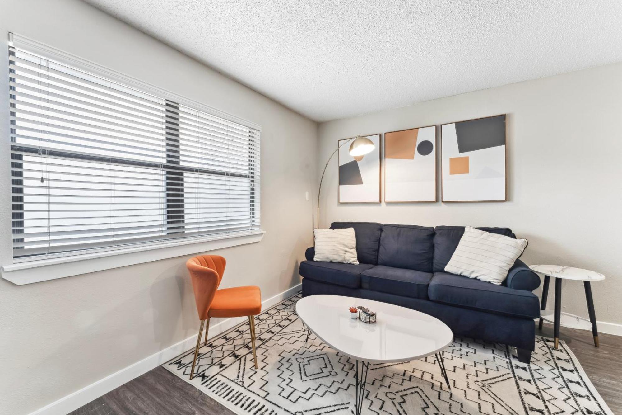 Economy King Bed Suites W Pool, Next To Downtown Austin Extérieur photo