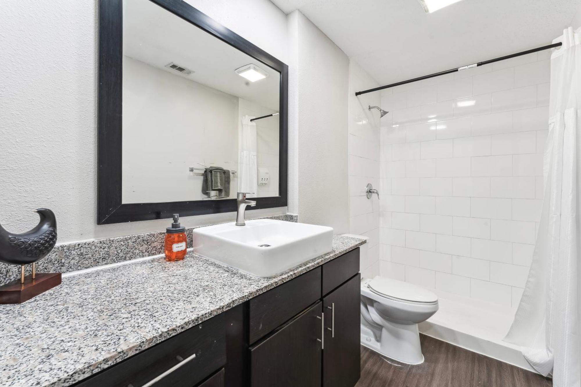 Economy King Bed Suites W Pool, Next To Downtown Austin Extérieur photo