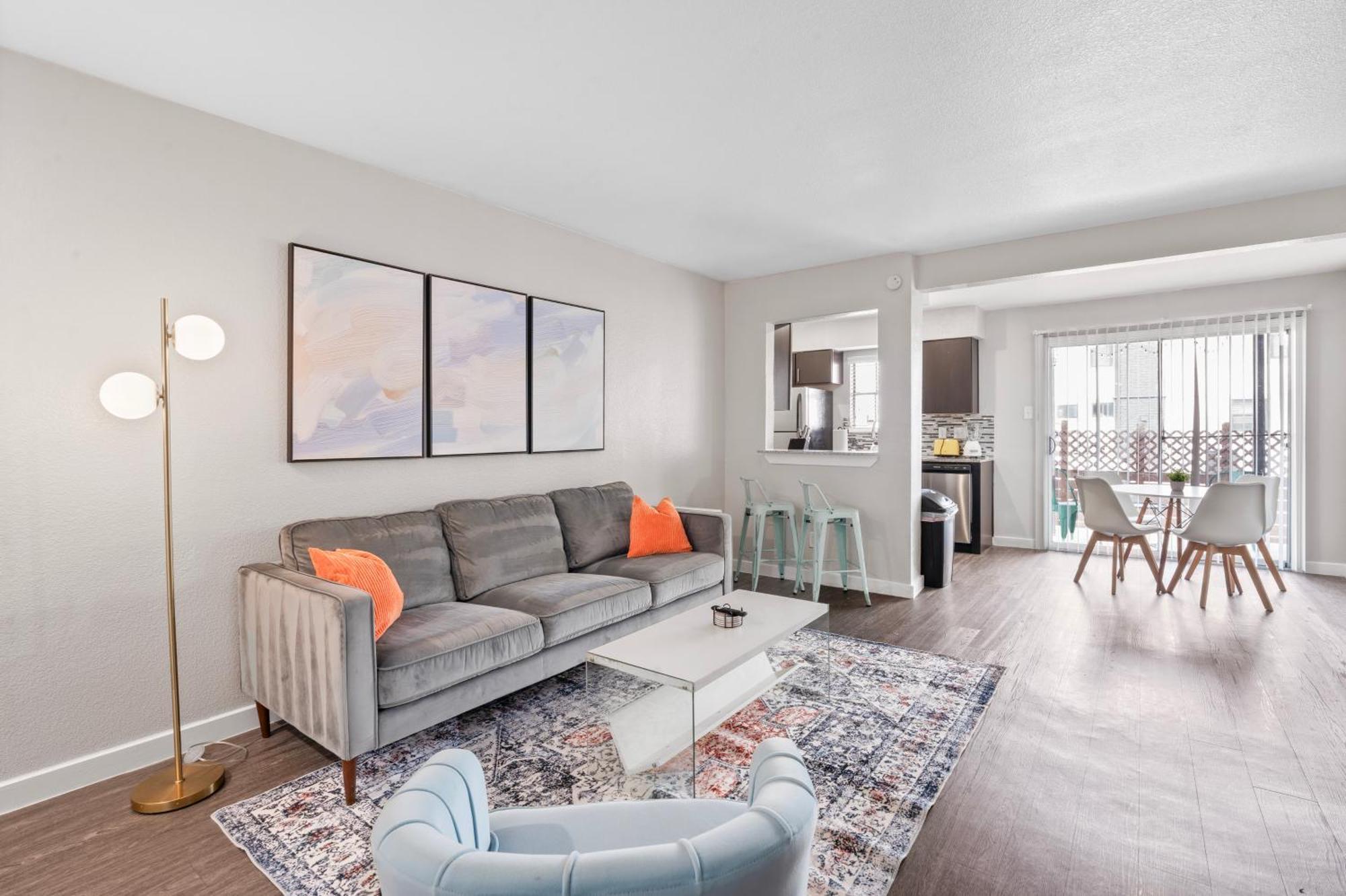 Economy King Bed Suites W Pool, Next To Downtown Austin Extérieur photo