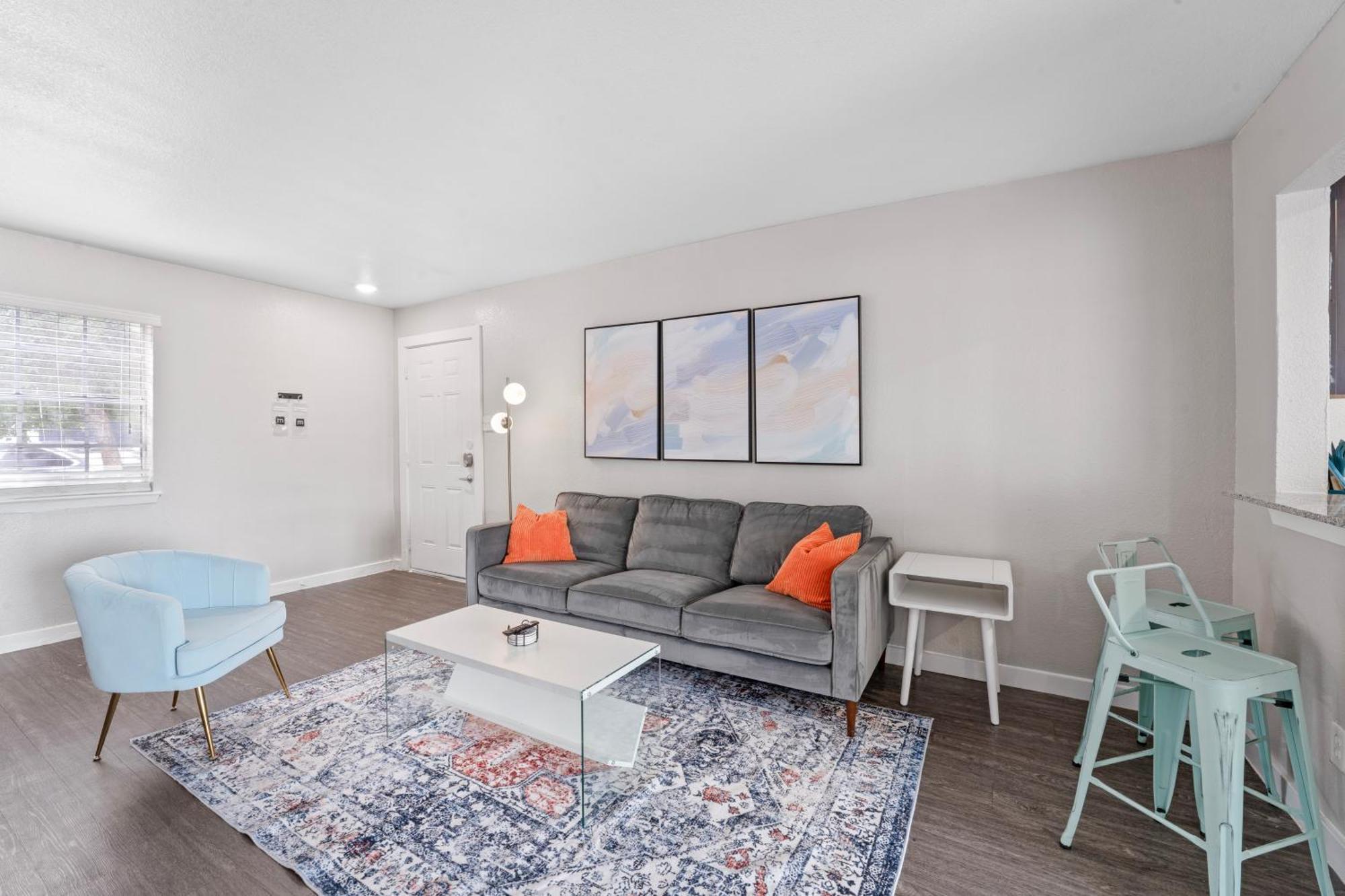 Economy King Bed Suites W Pool, Next To Downtown Austin Extérieur photo
