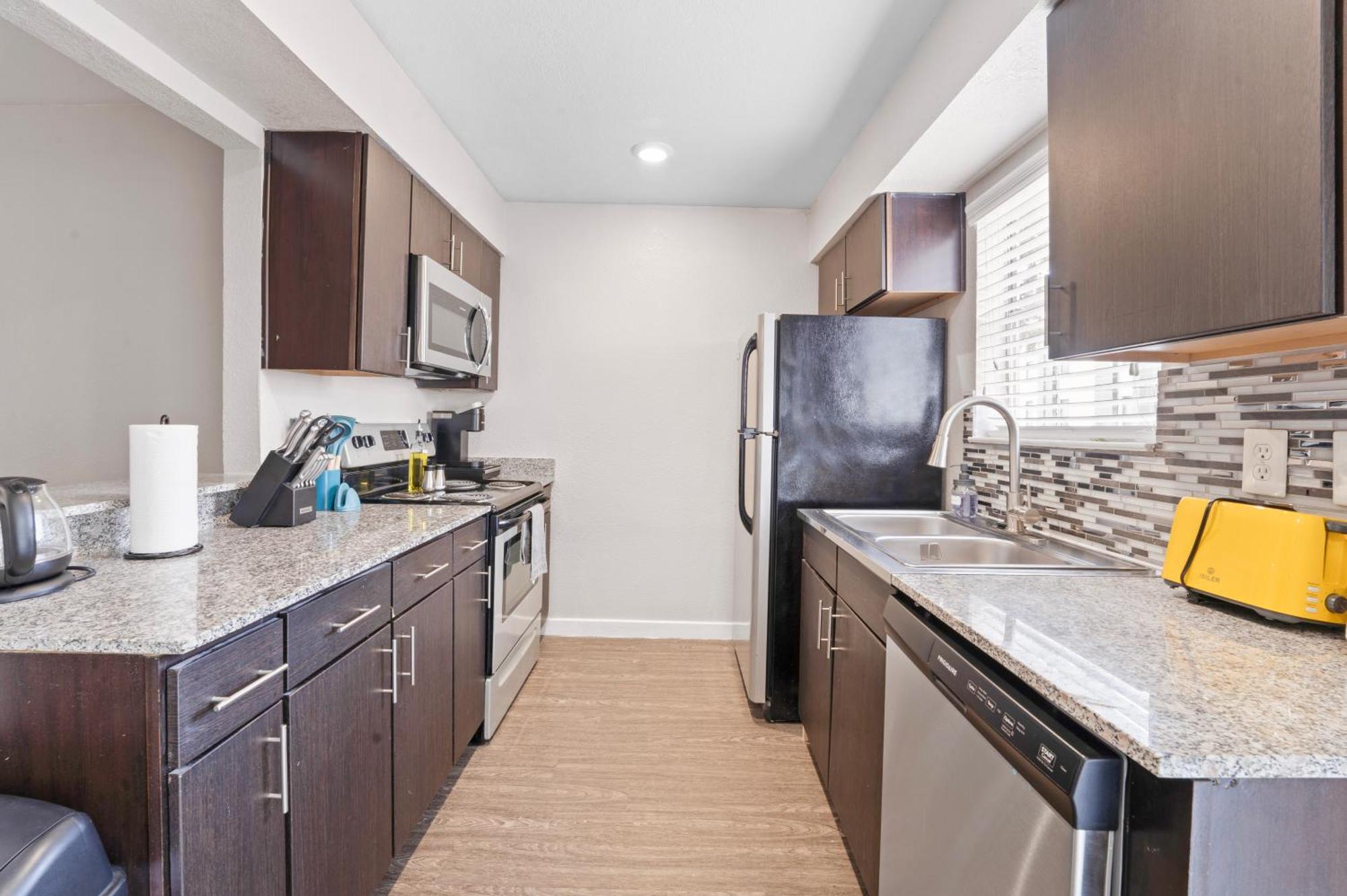 Economy King Bed Suites W Pool, Next To Downtown Austin Extérieur photo